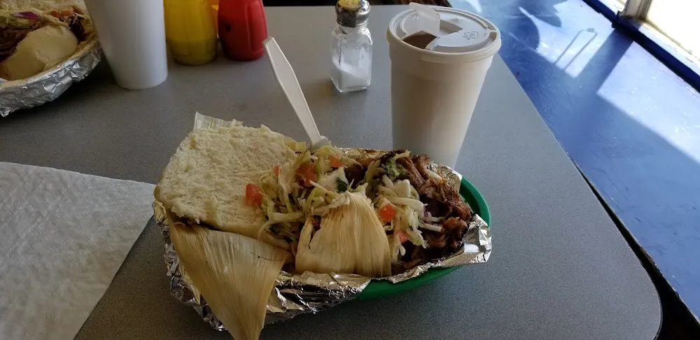 Torta De Carnitas Con Repollo